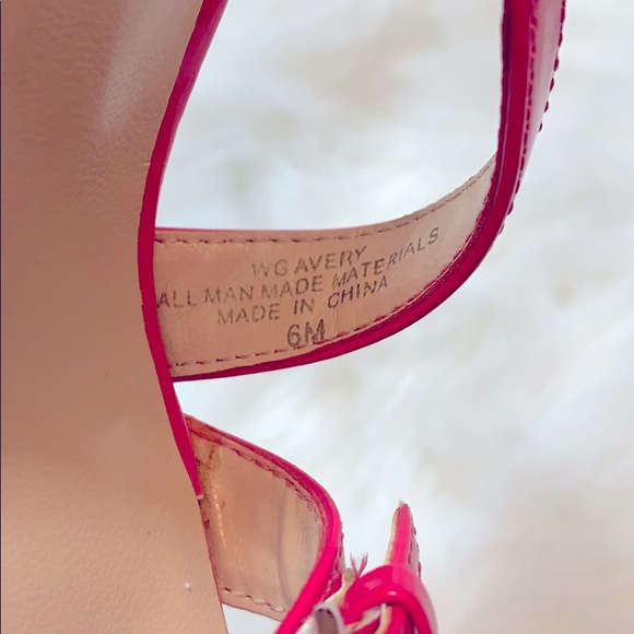 Guess Pink Sandal - Picture 6 of 6